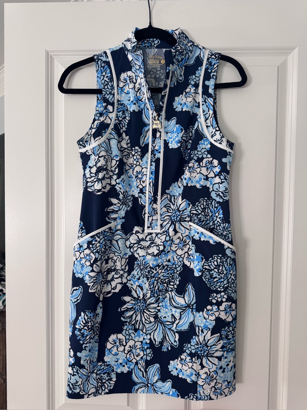 NWT Lilly Pulitzer Kathy Golf Dress UPF +50 SZ 2 Low Tide Navy Bouquet All Day - Picture 4 of 15